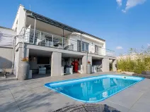 Prodej vily, Králův Dvůr, Na Vinohradech, 140 m2