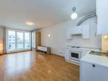 Pronájem bytu 1+kk, Praha - Řeporyje, Wiesenthalova, 34 m2