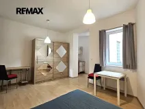 Pronájem bytu 1+kk, Praha - Michle, Magistrů, 27 m2