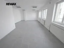 Pronájem kanceláře, Slavkov u Brna, 82 m2