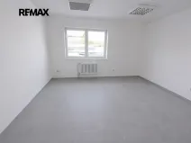 Pronájem kanceláře, Slavkov u Brna, 82 m2