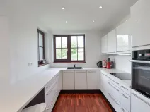 Pronájem vily, Praha - Benice, Žitavská, 173 m2