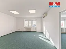 Pronájem kanceláře, Hradec Králové - Slezské Předměstí, Luční, 77 m2