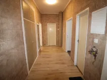 Prodej bytu 3+1, Karlovy Vary, nábřeží Jana Palacha, 77 m2