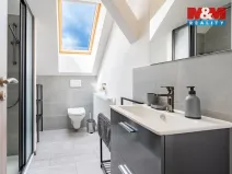 Pronájem atypického bytu, Hoštice, 60 m2