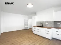 Pronájem bytu 1+kk, Praha - Břevnov, Patočkova, 31 m2