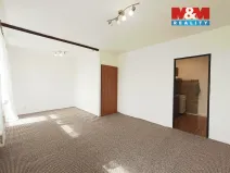 Pronájem bytu 1+kk, Kladno - Kročehlavy, Lacinova, 33 m2
