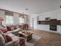 Prodej apartmánu, Prosečné, 349 m2
