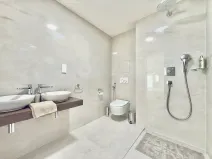 Prodej bytu 2+kk, Praha - Holyně, náměstí Pod lípou, 55 m2