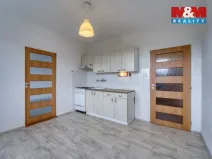 Prodej bytu 1+1, Klatovy - Klatovy II, K Letišti, 39 m2