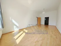 Pronájem bytu 2+1, České Budějovice, Pražská tř., 72 m2