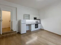 Pronájem bytu 1+kk, Praha - Malá Strana, Říční, 29 m2