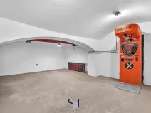 Prodej obchodního prostoru, Praha - Vysočany, Novovysočanská, 222 m2