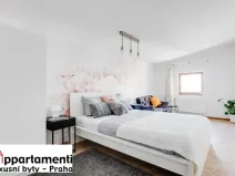 Prodej bytu 2+kk, Praha - Nové Město, V tůních, 58 m2