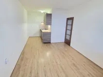 Pronájem bytu 2+kk, Praha - Kobylisy, Třeboradická, 48 m2