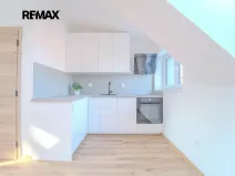 Pronájem bytu 1+kk, Kolín, Školská, 27 m2