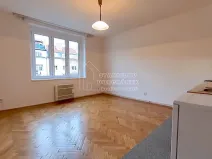 Pronájem bytu 1+kk, Praha - Strašnice, Nad Primaskou, 23 m2