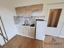 Pronájem bytu 1+kk, Praha - Žižkov, Jeseniova, 25 m2