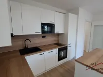Pronájem bytu 2+kk, Praha - Černý Most, Arnošta Valenty, 47 m2