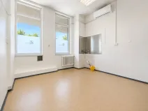 Pronájem kanceláře, Brno, Šujanovo náměstí, 163 m2