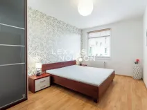 Pronájem bytu 3+kk, Praha - Libeň, Nad Okrouhlíkem, 102 m2