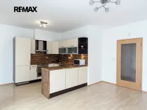 Pronájem bytu 2+kk, Praha - Pitkovice, Pečárková, 52 m2