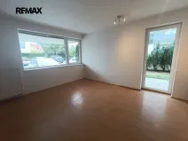 Pronájem bytu 1+kk, Lety, Karlštejnská, 39 m2