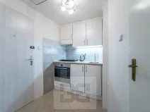Pronájem bytu 1+1, Praha - Podolí, Podolská, 29 m2
