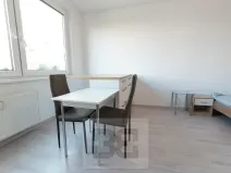 Pronájem bytu 1+kk, Praha - Modřany, Angelovova, 31 m2
