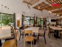 Prodej restaurace, Frenštát pod Radhoštěm, Školská čtvrť, 500 m2