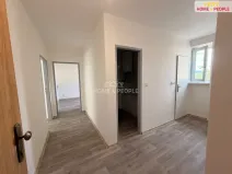 Pronájem bytu 2+1, Karlovy Vary, Závodu míru, 71 m2