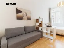 Pronájem bytu 1+kk, Praha - Smíchov, Zborovská, 35 m2
