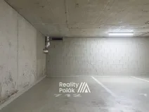 Pronájem garážového stání, Liberec, Tovární, 15 m2