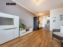 Pronájem bytu 2+kk, Kladno, Na růžovém poli, 41 m2