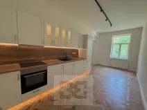Pronájem bytu 1+1, Praha - Smíchov, Plzeňská, 44 m2