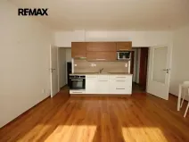 Pronájem bytu 1+kk, Velký Osek, U hřiště, 33 m2