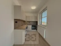 Pronájem bytu 2+kk, Pardubice, U Sportovní školy, 59 m2