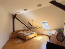 Pronájem bytu 3+kk, Žebrák, Náměstí, 87 m2