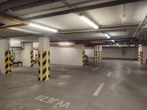 Pronájem garážového stání, Praha - Žižkov, Jeseniova, 14 m2