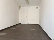 Pronájem obchodního prostoru, Hradec Králové, Dukelská třída, 20 m2