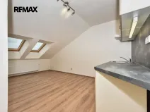 Pronájem bytu 2+kk, Plzeň, Skvrňanská, 37 m2