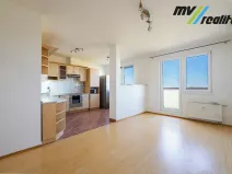 Prodej bytu 3+1, Milovice, Topolová, 77 m2