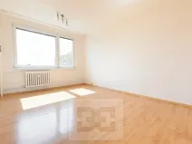 Pronájem bytu 1+kk, Praha - Troja, Krynická, 29 m2