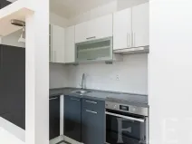 Pronájem bytu 1+kk, Praha - Horní Měcholupy, Boloňská, 36 m2