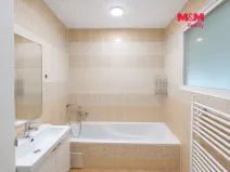 Prodej bytu 2+1, České Budějovice - České Budějovice 5, Ledenická, 72 m2