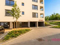 Pronájem garážového stání, Praha - Vysočany, Pod Harfou, 13 m2