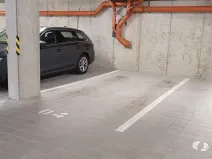 Pronájem garážového stání, Hradec Králové, Odlehlá, 14 m2