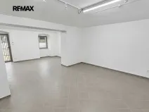 Prodej obchodního prostoru, Chýnice, Karlštejnská, 74 m2