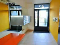 Pronájem garážového stání, Praha - Stodůlky, Svitákova, 18 m2