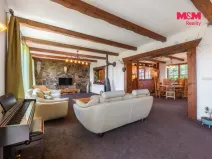 Prodej rodinného domu, Hovorany, 262 m2